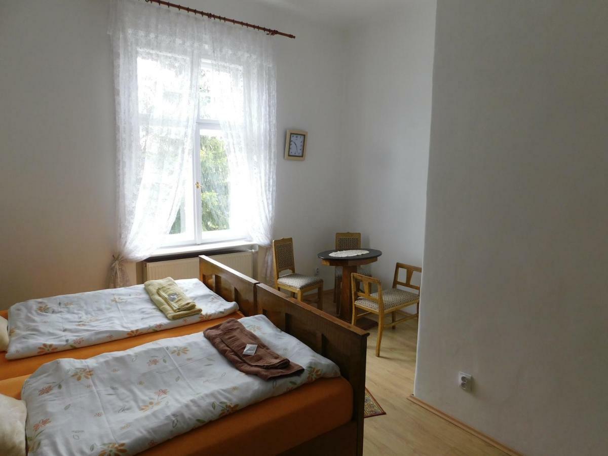 Vila Arnau Hostinné Buitenkant foto