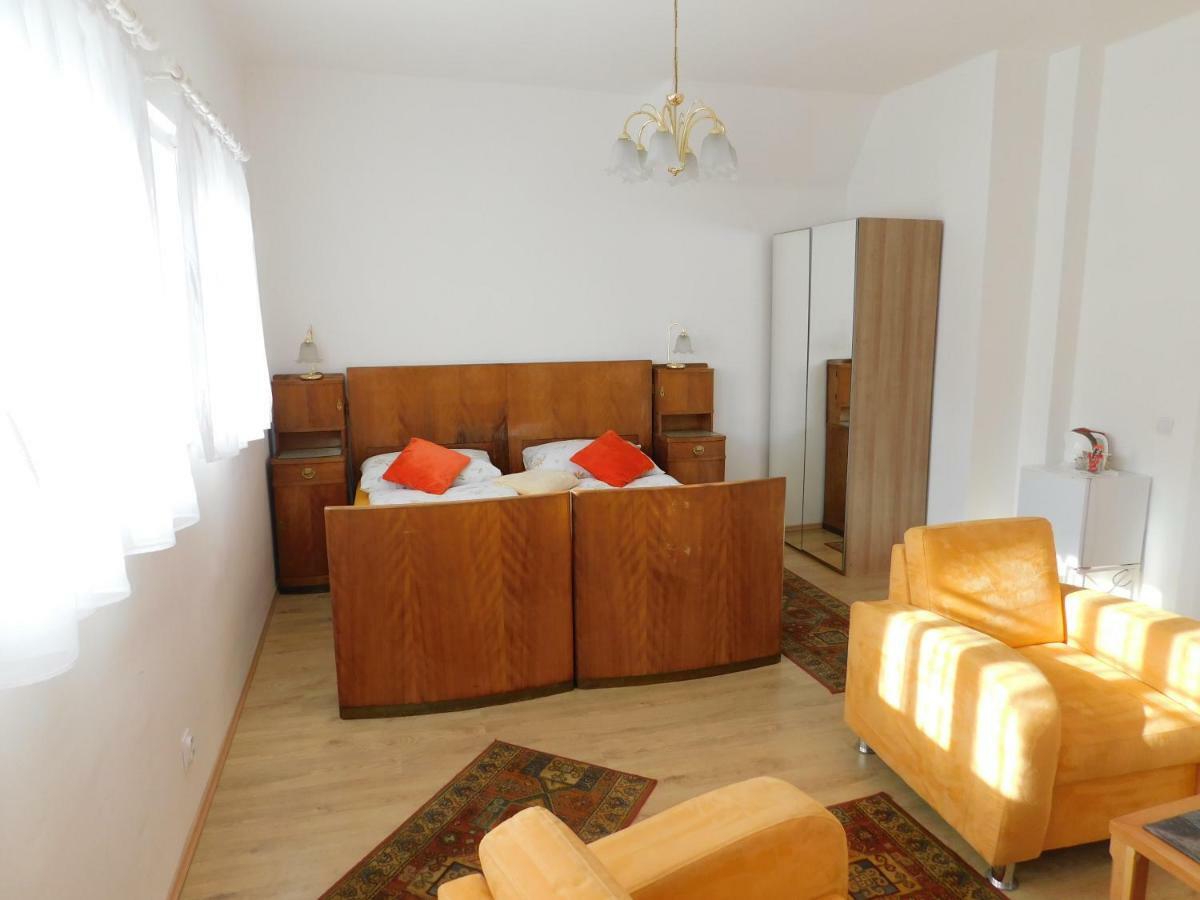Vila Arnau Hostinné Buitenkant foto