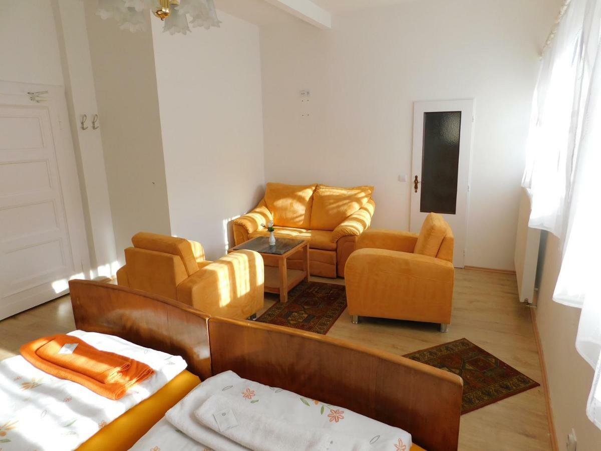 Vila Arnau Hostinné Buitenkant foto