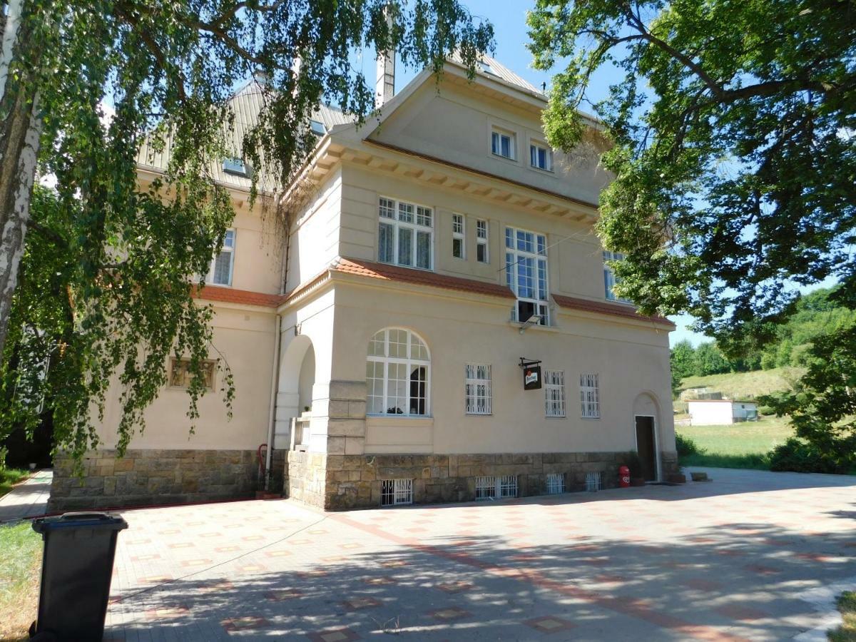 Vila Arnau Hostinné Buitenkant foto